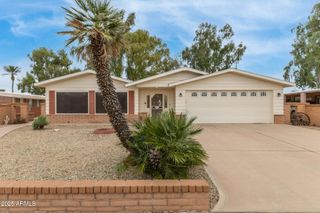 26603 S Lakeview Drive, Sun Lakes, AZ 85248