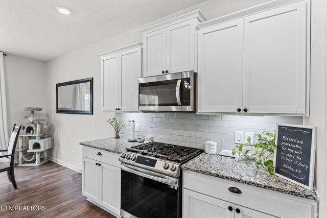 991 Hampton Place Circle, Loudon, TN 37774