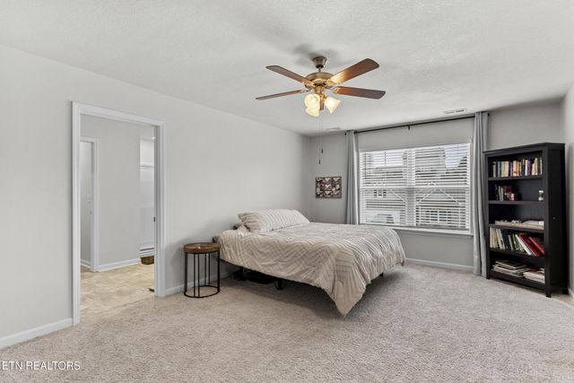 991 Hampton Place Circle, Loudon, TN 37774