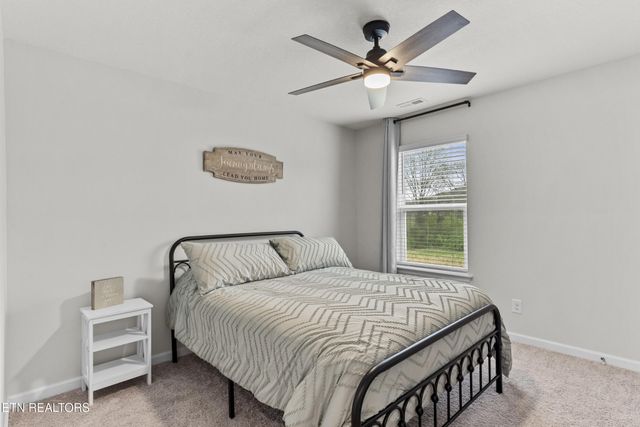 991 Hampton Place Circle, Loudon, TN 37774