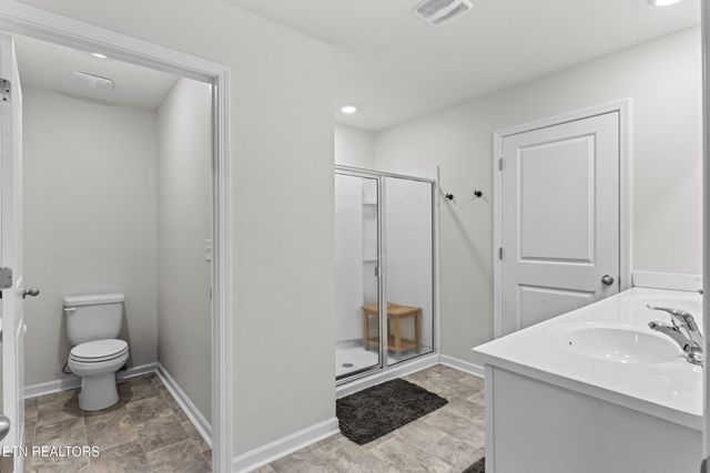 991 Hampton Place Circle, Loudon, TN 37774