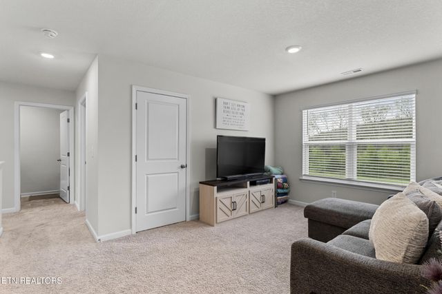 991 Hampton Place Circle, Loudon, TN 37774