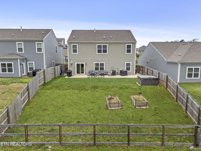 991 Hampton Place Circle, Loudon, TN 37774