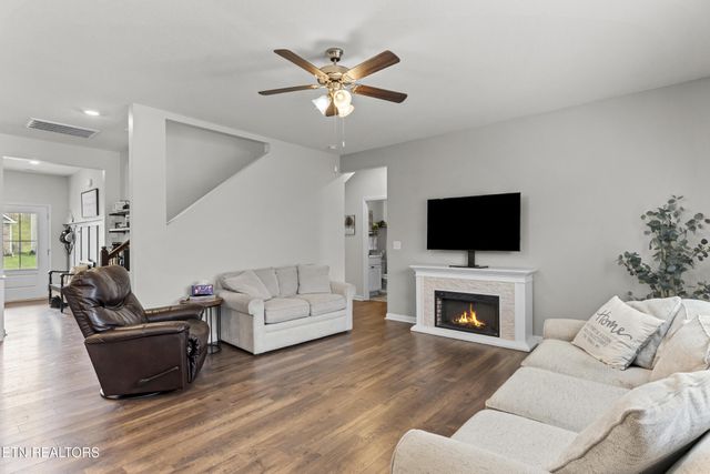 991 Hampton Place Circle, Loudon, TN 37774