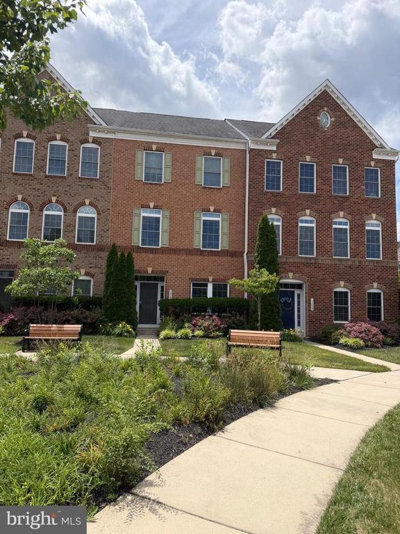 13697 NEIL ARMSTRONG AVE, Herndon, VA 20171