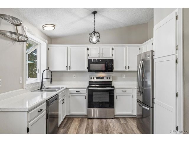 17611 Ponderosa Ave, Parker, CO 80134