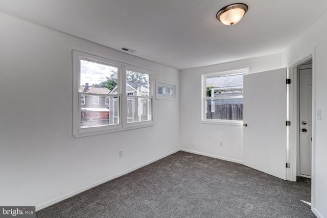 1318 WILSON POINT RD, Baltimore, MD 21220