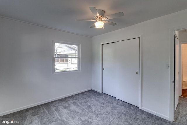 1318 WILSON POINT RD, Baltimore, MD 21220