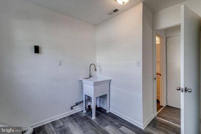 1318 WILSON POINT RD, Baltimore, MD 21220