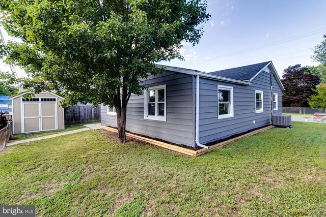 1318 WILSON POINT RD, Baltimore, MD 21220