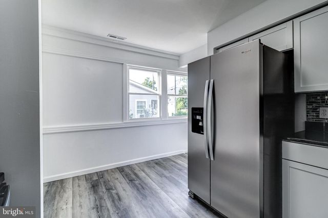 1318 WILSON POINT RD, Baltimore, MD 21220