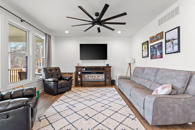 20 E 780 N, Lake Village, IN 46349