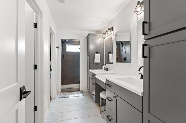 20 E 780 N, Lake Village, IN 46349