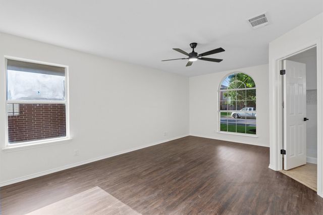 1123 Thackeray LN, Pflugerville, TX 78660