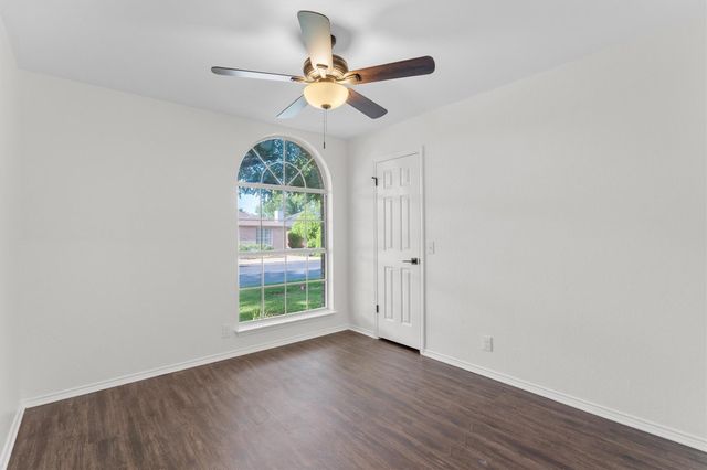 1123 Thackeray LN, Pflugerville, TX 78660