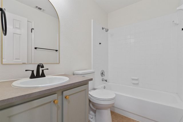 1123 Thackeray LN, Pflugerville, TX 78660