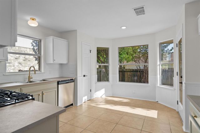 1123 Thackeray LN, Pflugerville, TX 78660