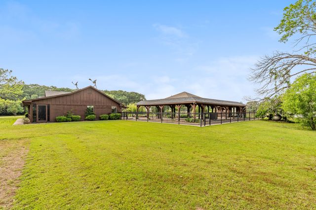 1604 Hollow Way Lane, Quinlan, TX 75474