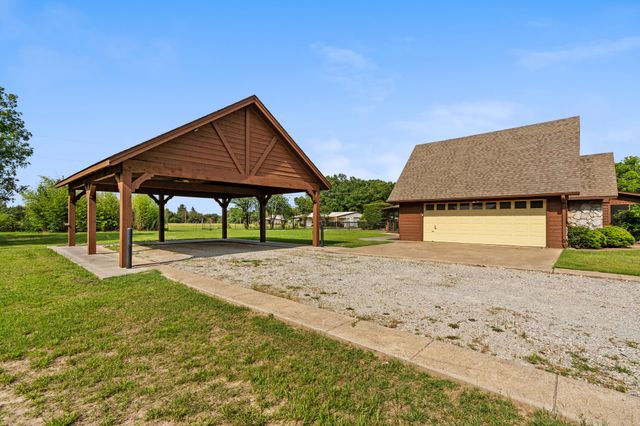 1604 Hollow Way Lane, Quinlan, TX 75474