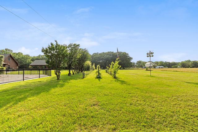 1604 Hollow Way Lane, Quinlan, TX 75474