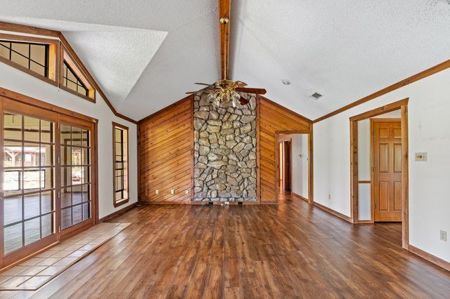 1604 Hollow Way Lane, Quinlan, TX 75474
