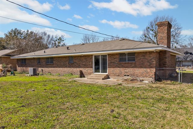 6305 Chapman Drive, Greenville, TX 75402