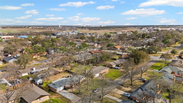 6305 Chapman Drive, Greenville, TX 75402