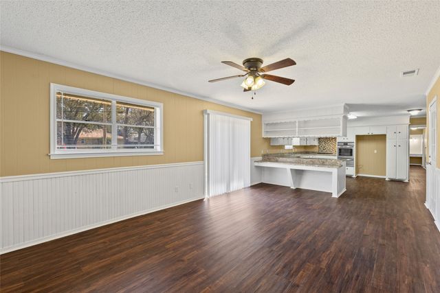 6305 Chapman Drive, Greenville, TX 75402