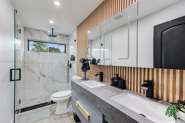 10870 SW 106th Ave, Miami, FL 33176