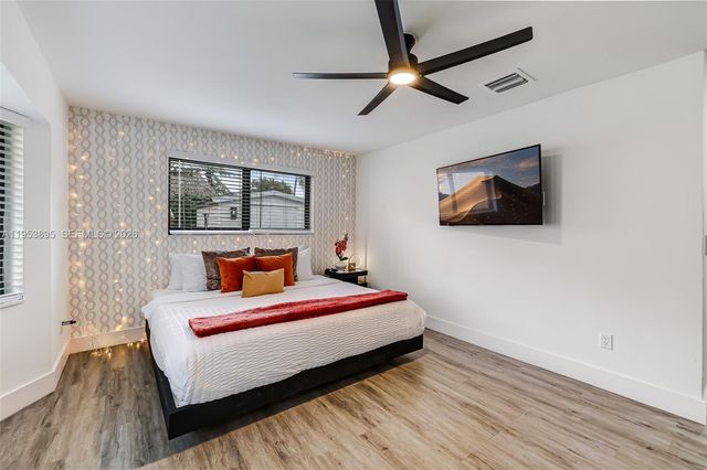 10870 SW 106th Ave, Miami, FL 33176