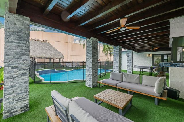 10870 SW 106th Ave, Miami, FL 33176