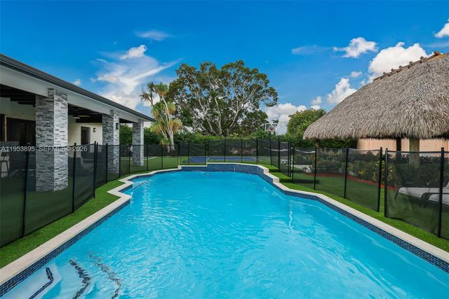 10870 SW 106th Ave, Miami, FL 33176