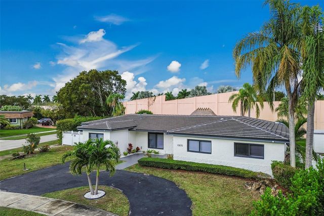 10870 SW 106th Ave, Miami, FL 33176