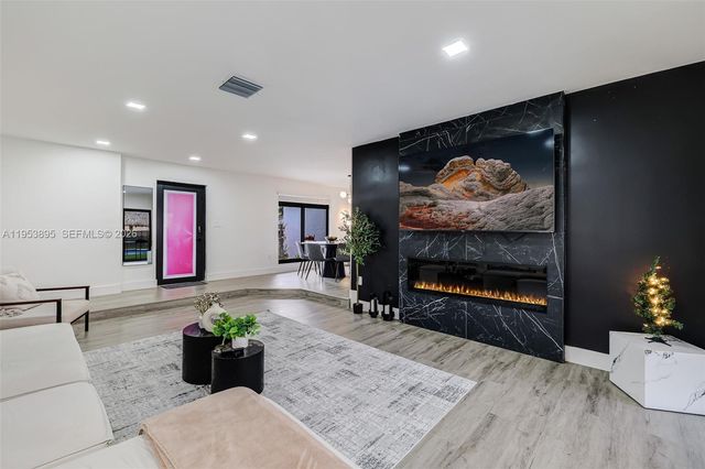 10870 SW 106th Ave, Miami, FL 33176