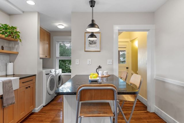 111 Chapman St 111, Watertown, MA 02472