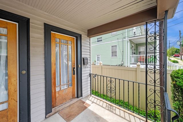 111 Chapman St 111, Watertown, MA 02472