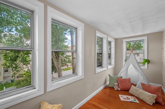 111 Chapman St 111, Watertown, MA 02472