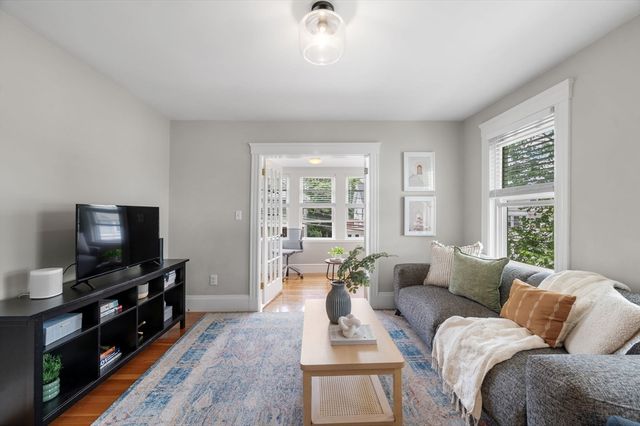 111 Chapman St 111, Watertown, MA 02472