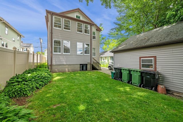 111 Chapman St 111, Watertown, MA 02472