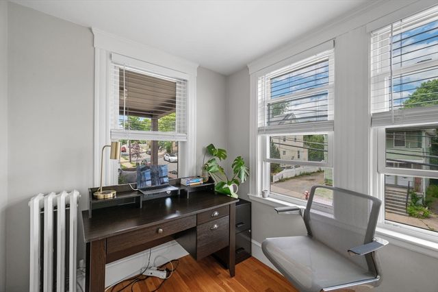 111 Chapman St 111, Watertown, MA 02472