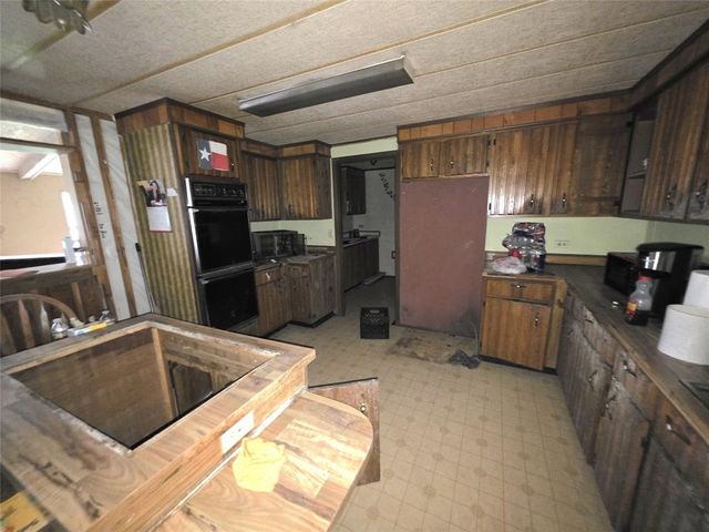 13211 Shady Lane, Old River-winfree, TX 77535