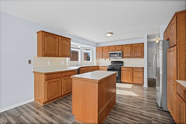 50912 Alden Drive, Macomb, MI 48044