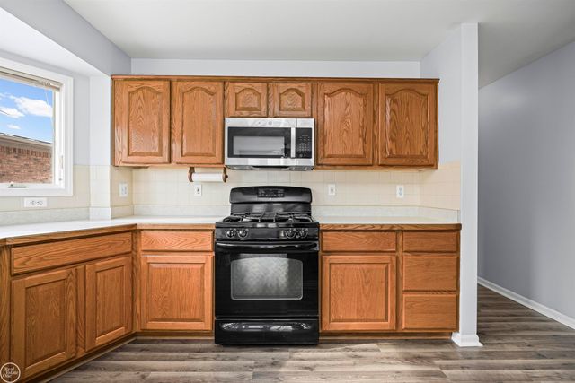 50912 Alden Drive, Macomb, MI 48044