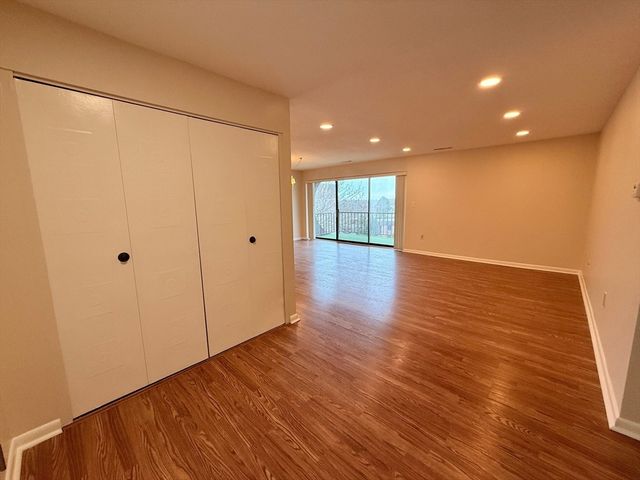 1006 Paradise Rd N-3-R, Swampscott, MA 01907