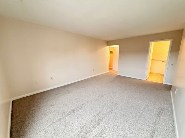 1006 Paradise Rd N-3-R, Swampscott, MA 01907