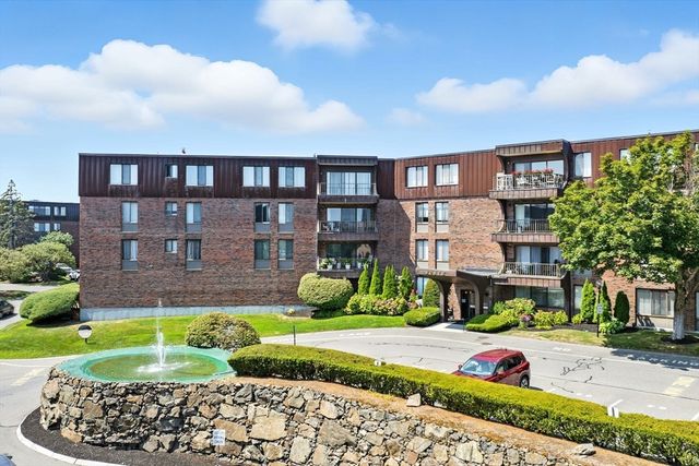 1006 Paradise Rd N-3-R, Swampscott, MA 01907