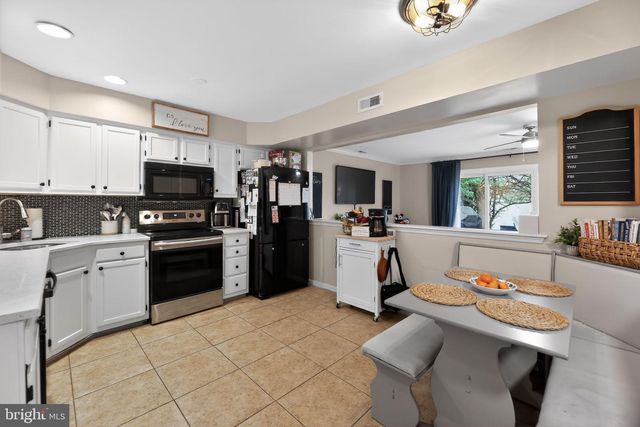 205 ALLENS LN, Mullica Hill, NJ 08062