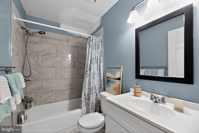 205 ALLENS LN, Mullica Hill, NJ 08062