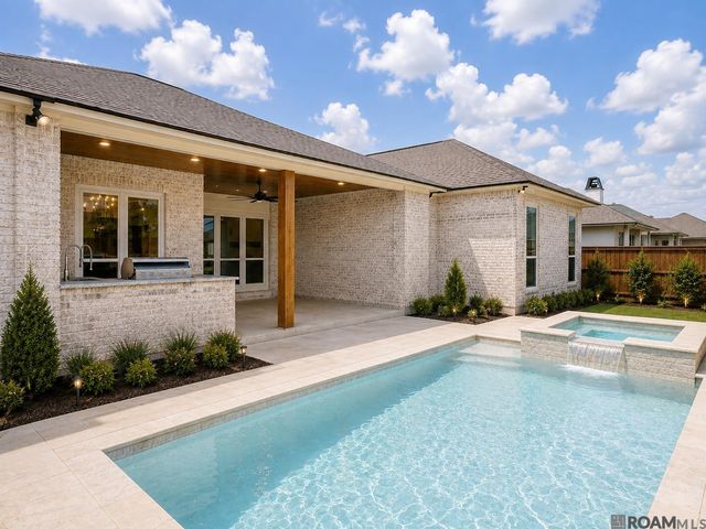 38202 Sweet Briar Dr, Prairieville, LA 70769