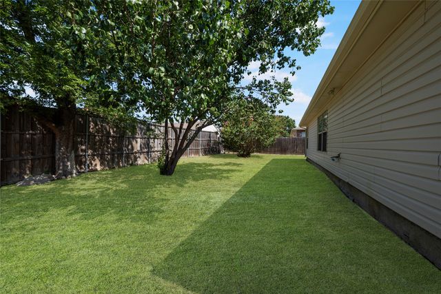 1024 Lake Trail Drive, Little Elm, TX 75068